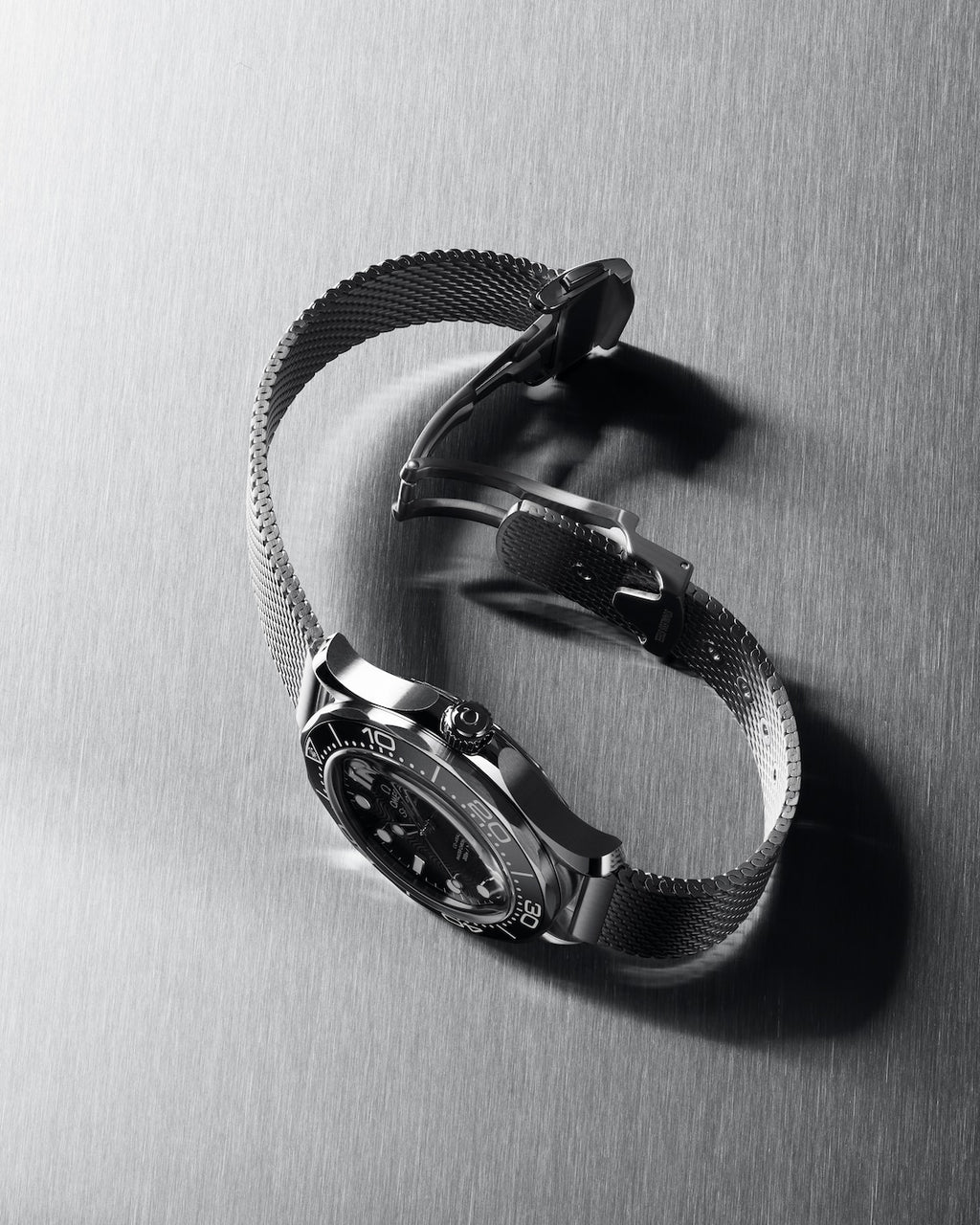 Omega-Seamaster “007 edition” Black & White